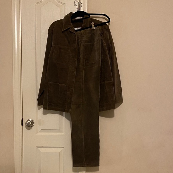 Jones Wear Sport / Brown Corduroy Jacket & Pants Suit ,Jacket sz M. Pants sz 8 - Picture 7 of 8